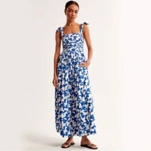 NWT Abercrombie & Fitch Blue and White Patterned Maxi Dress